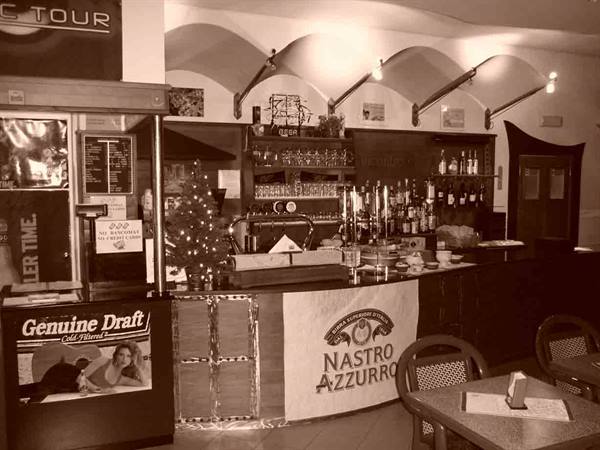 At Ristorante Pizzeria L'Incontro