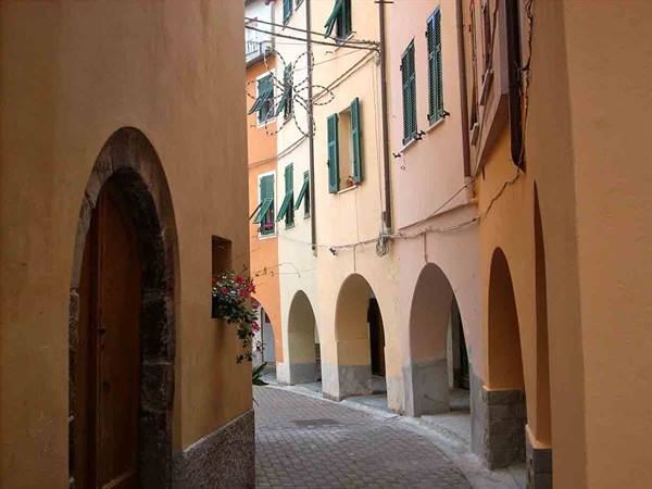 A glimpse of the Borgo Rotondo