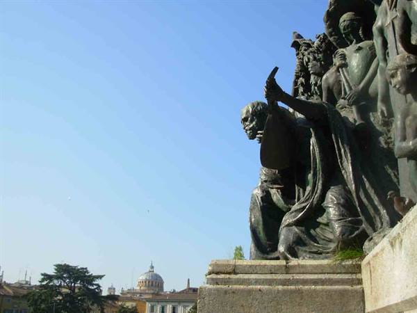 The monument of Giuseppe Verdi