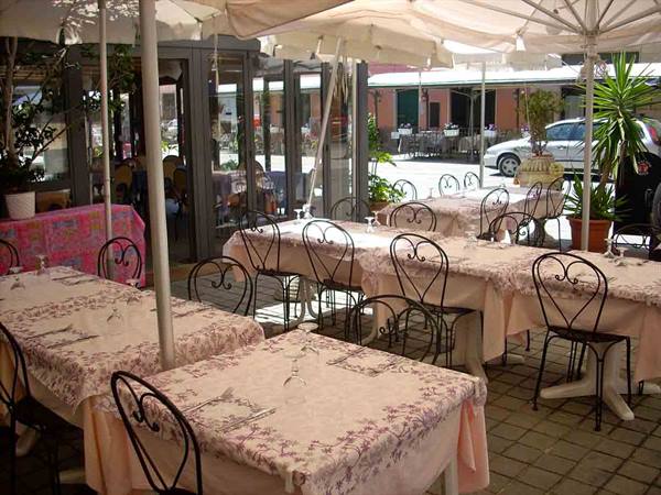 The outdoor area of Ristorante Vela
