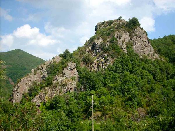 Surrounded by the wild landscape of Ne