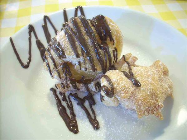 The typical fritters (friscioi)