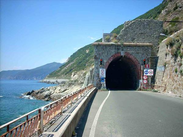 The ancient gallery that leads to Deiva Marina