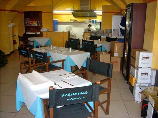 The dining room of Ristorante Acquasale