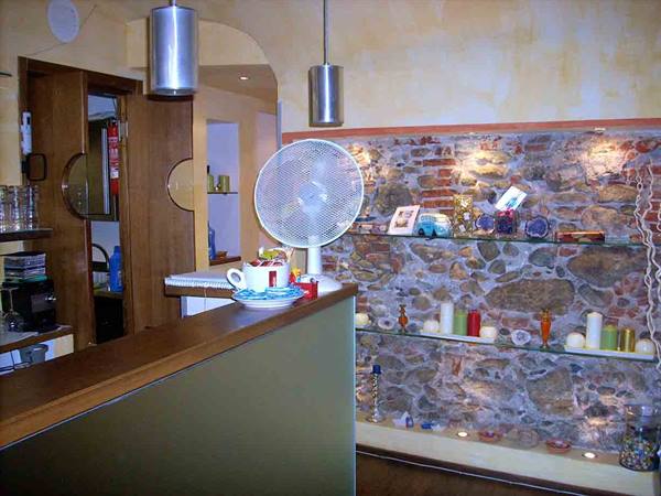 The entrance and bar of Ristorante Acquasale