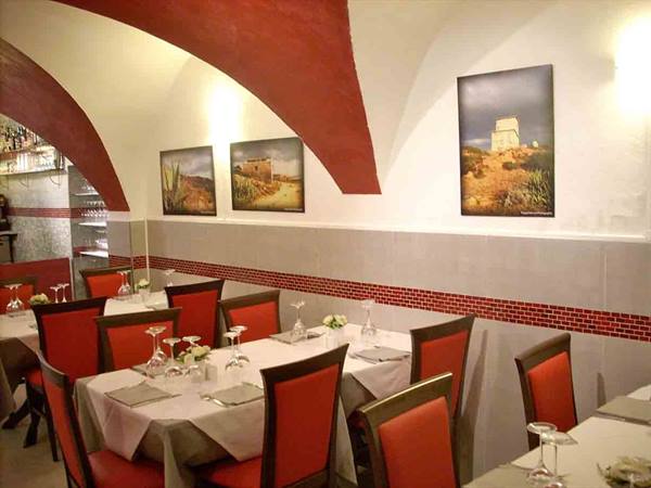 In the dining room of Ristorante Cibus
