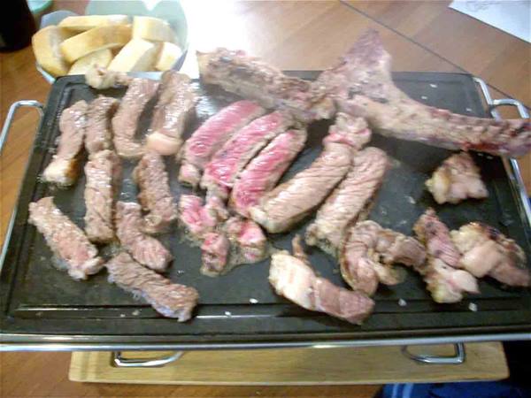 The fantastic meat served on the soapstone