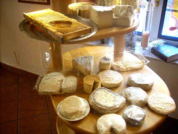 The exquisite Piedmontese cheeses of Ristorante Sabaudia