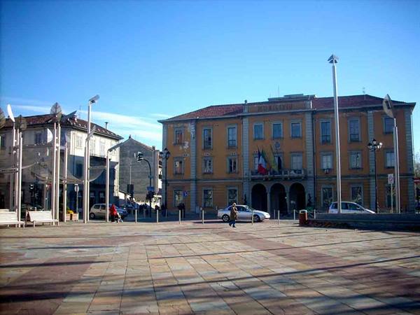 In the center of Nichelino