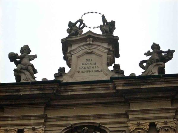 Sanctuary of the Madonna delle Lacrime, detail