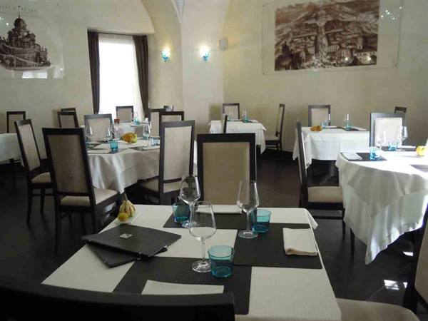 One of the elegant dining rooms of Ristorante Il Convito della Venaria