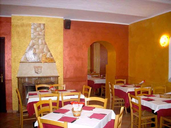 In the dining rooms of Ristorante I Tre Gat