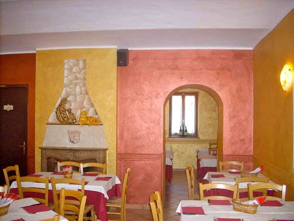 In the dining rooms of Ristorante I Tre Gat