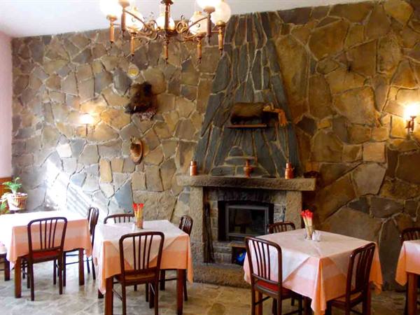 A characteristic dining room of Ristorante della Posta
