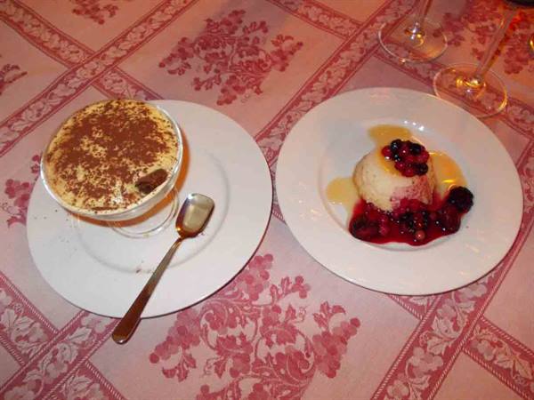 Delicious desserts of Ristorante Borgo Antico