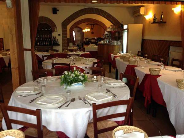 At the table at Ristorante Da bòn
