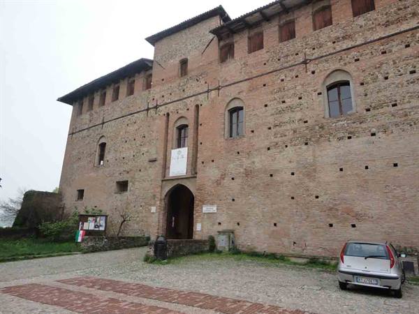 View of the Rocca dei Bentivoglio