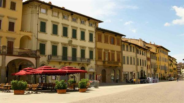 Piazza Marsilio Ficino
