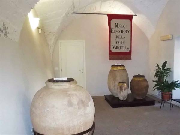 Terracotta jars at the Valle Varatella Ethnographic Museum, vaulted room