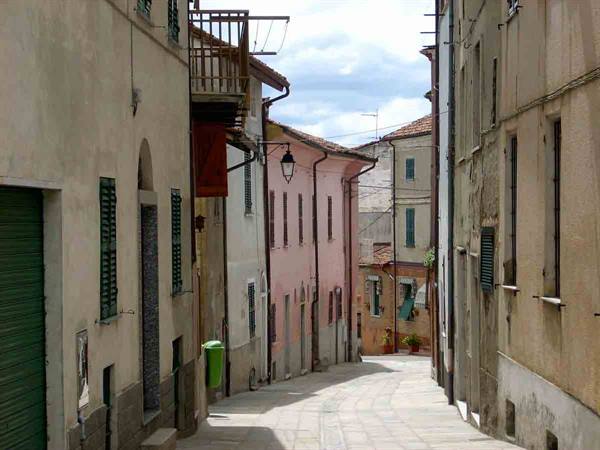 A street in Carpeneto