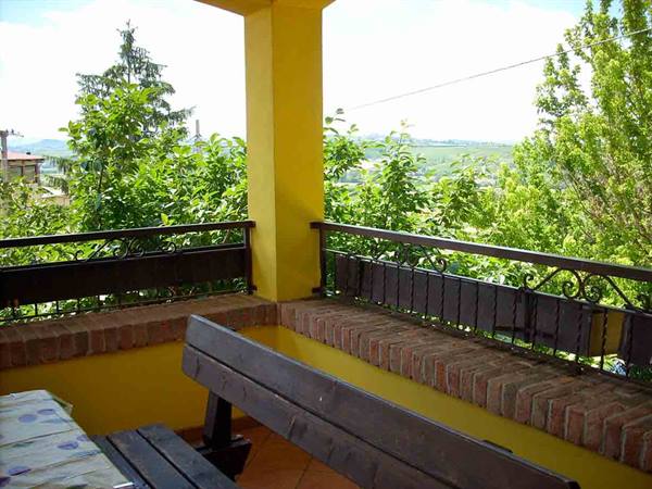 a handy little terrace of the Cascina Monsignorotti