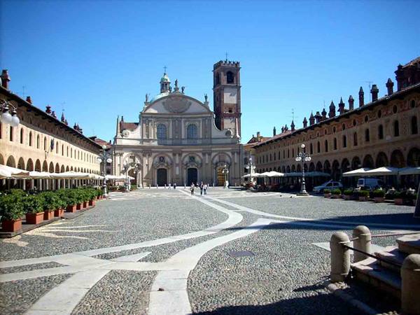 Cathedral Square
