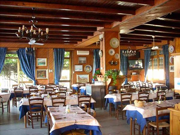 The dining room of the Hotel Ristorante Zenit