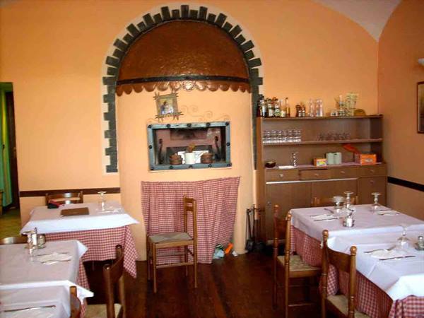 In the rooms of the Ristorante Grotta