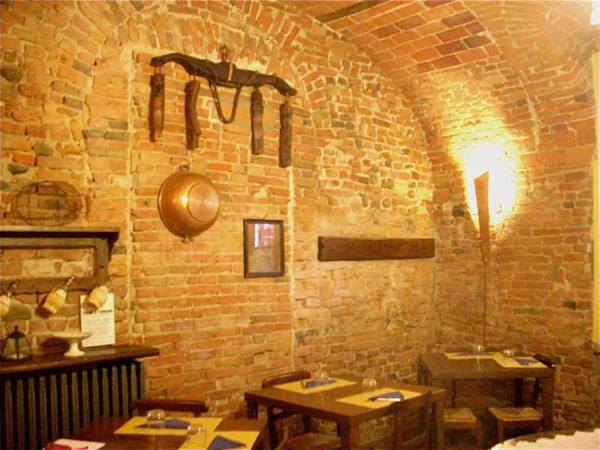 Infernot - Cellar with kitchen