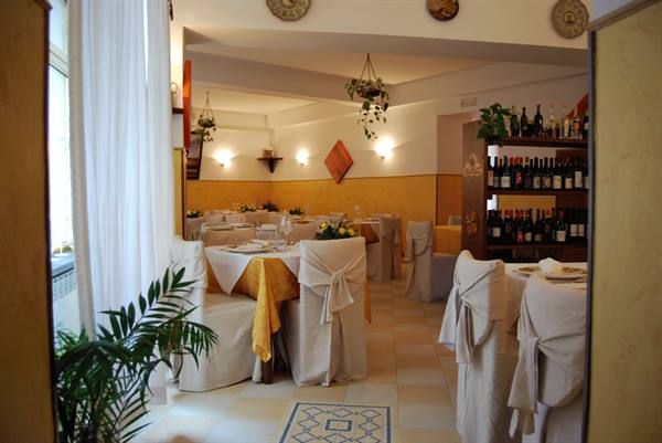 In the dining rooms of Ristorante Bunet