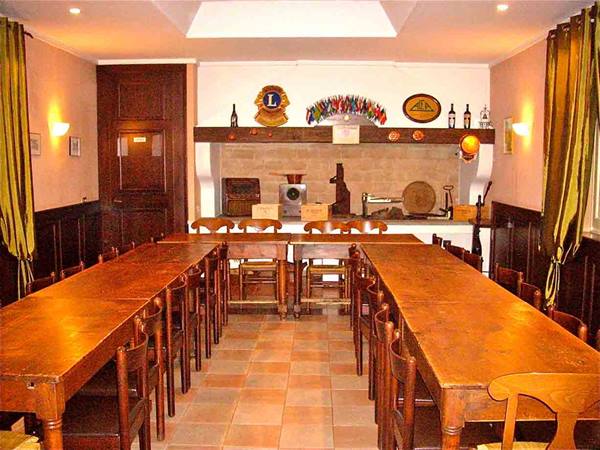In the dining rooms of Ristorante Il Cuuc