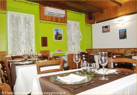 In the dining rooms of the Hostaria Tre Re