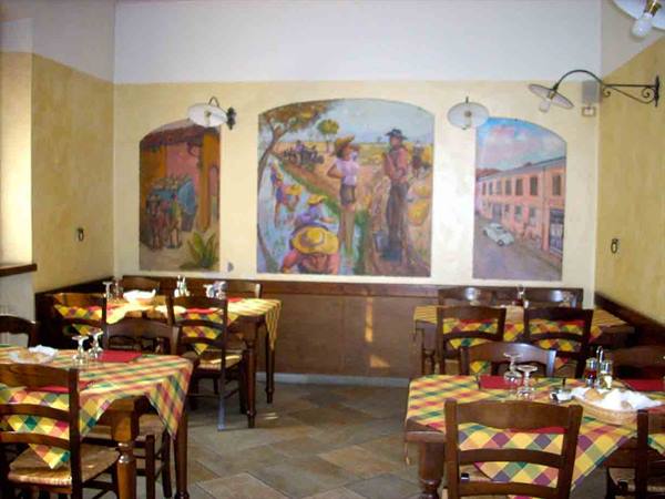 In the dining rooms of the Locanda della Pesa