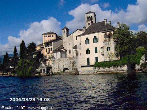 the island seen from the boat