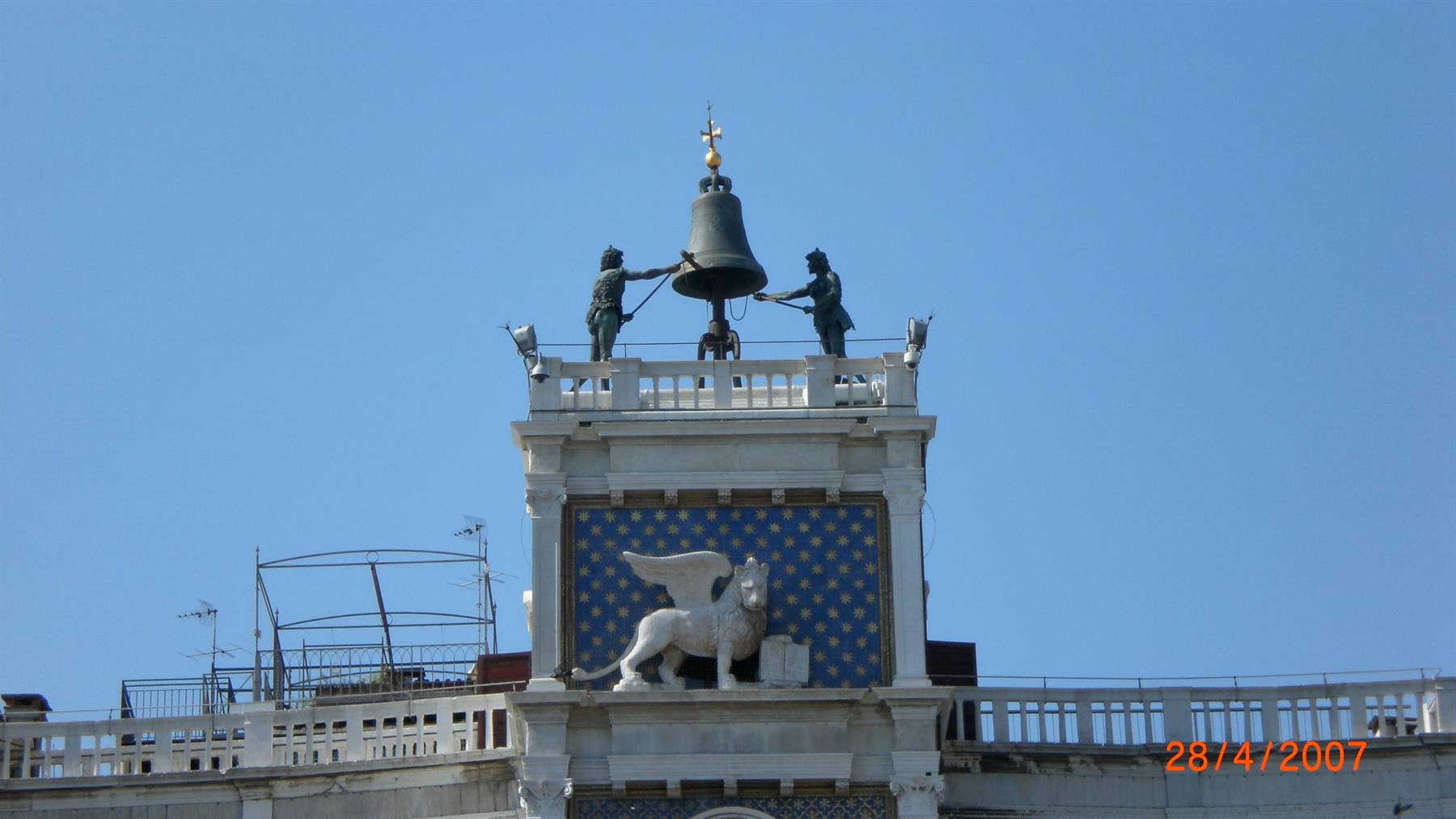 THE MOORS STRIKE THE BELL