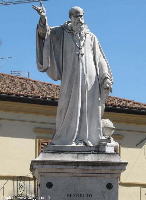 Statue of saint Benedict
