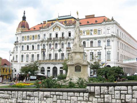 Hungary: Pécs Municipal Palace