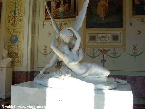 Hermitage: Canova Cupid and Psyche