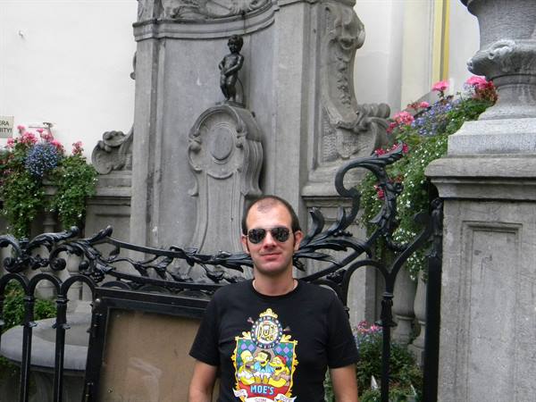 Here I am in front of the Manneken Pis!