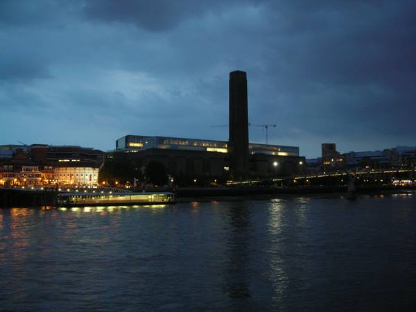 Globe Theatre and Tate Modern