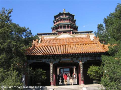Tower dedicated to Buddha inside the Summer Palace