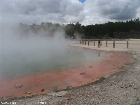 Tongue of fire at Wai-o-tapu