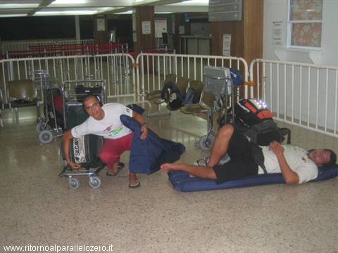 Sleepless night at the airport of Papeete