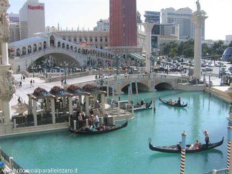 Gondoliers in Las Vegas
