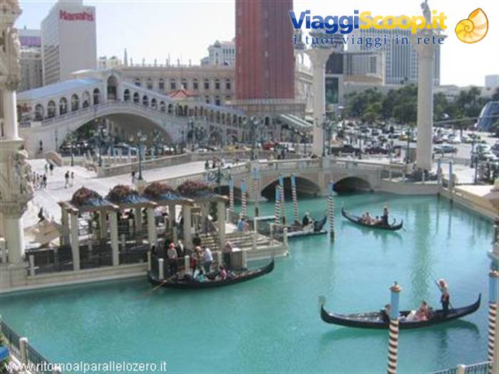 Gondoliers in Las Vegas