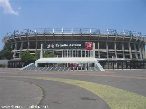 Estadio Azteca: 107,000 spectators