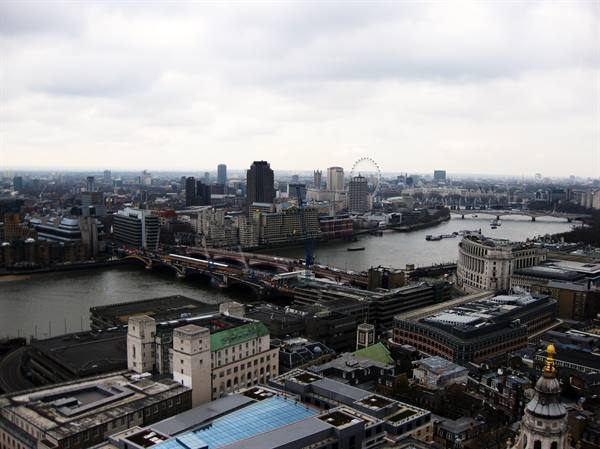 530 steps above Saint Paul Cathedral