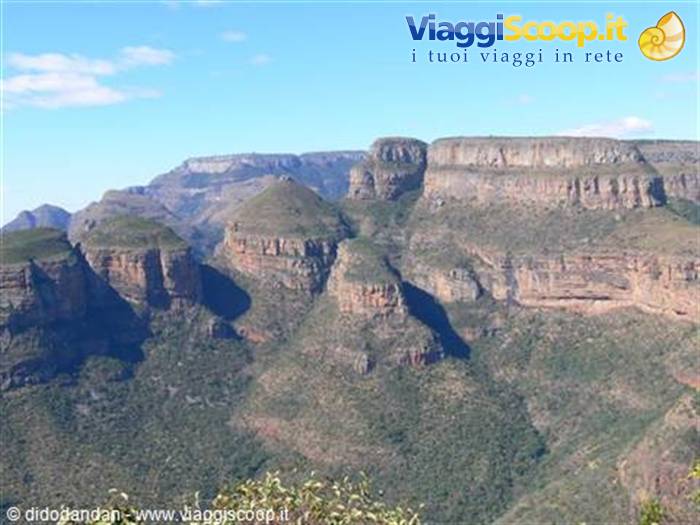 Three Rondavels, sandstone cliffs of Blyde River Canyon under blue sky