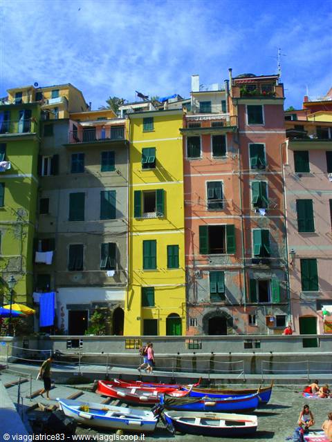 Houses overlooking the sea of Vernazza