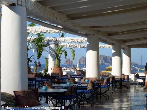an aperitif .. with an unforgettable panorama